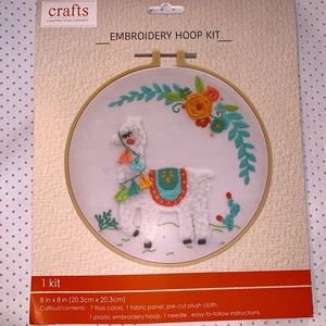 Lama Embroidery Hoop Kit
